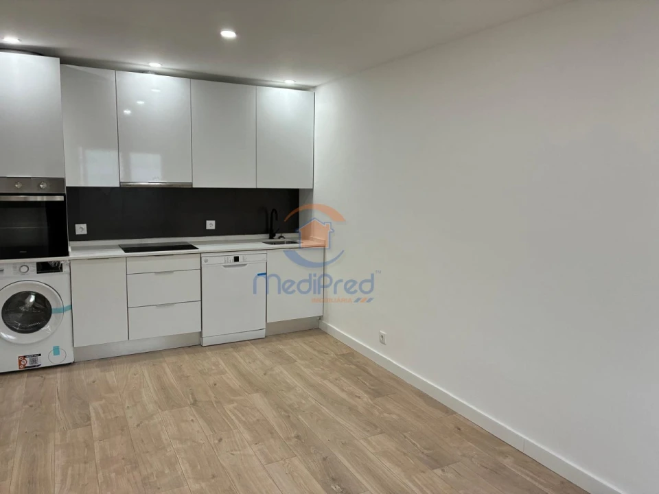 Apartamento T3 para Venda em Odivelas Foto 4
