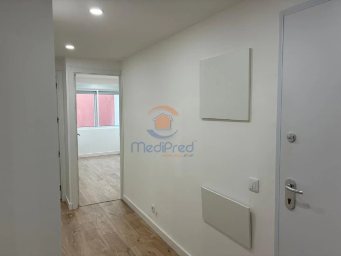 Apartamento T3 para Venda em Odivelas Foto 2