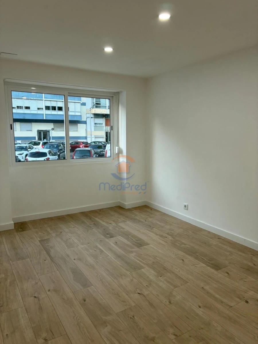 Apartamento T3 para Venda em Odivelas Foto 12