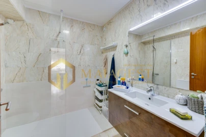 Apartamento T2 para Venda em Santa Marinha e São Pedro da Afurada