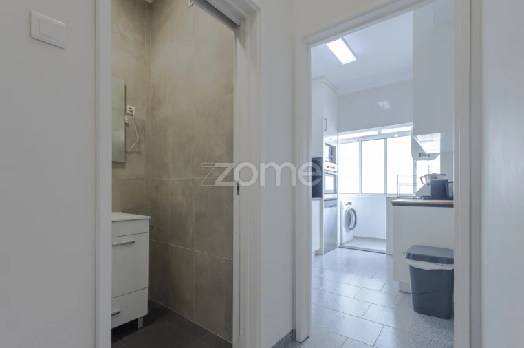 Apartamento T3 para Venda em Cedofeita, Santo Ildefonso, Sé, Miragaia, São Nicolau e Vitória Foto 9