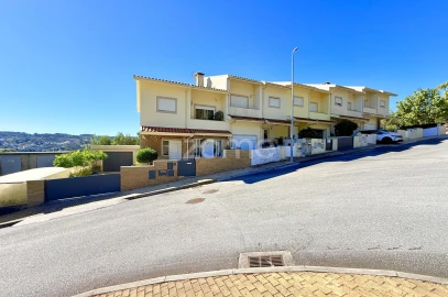 Moradia T3 para Venda em Arnoso (Santa Maria e Santa Eulália) e Sezures