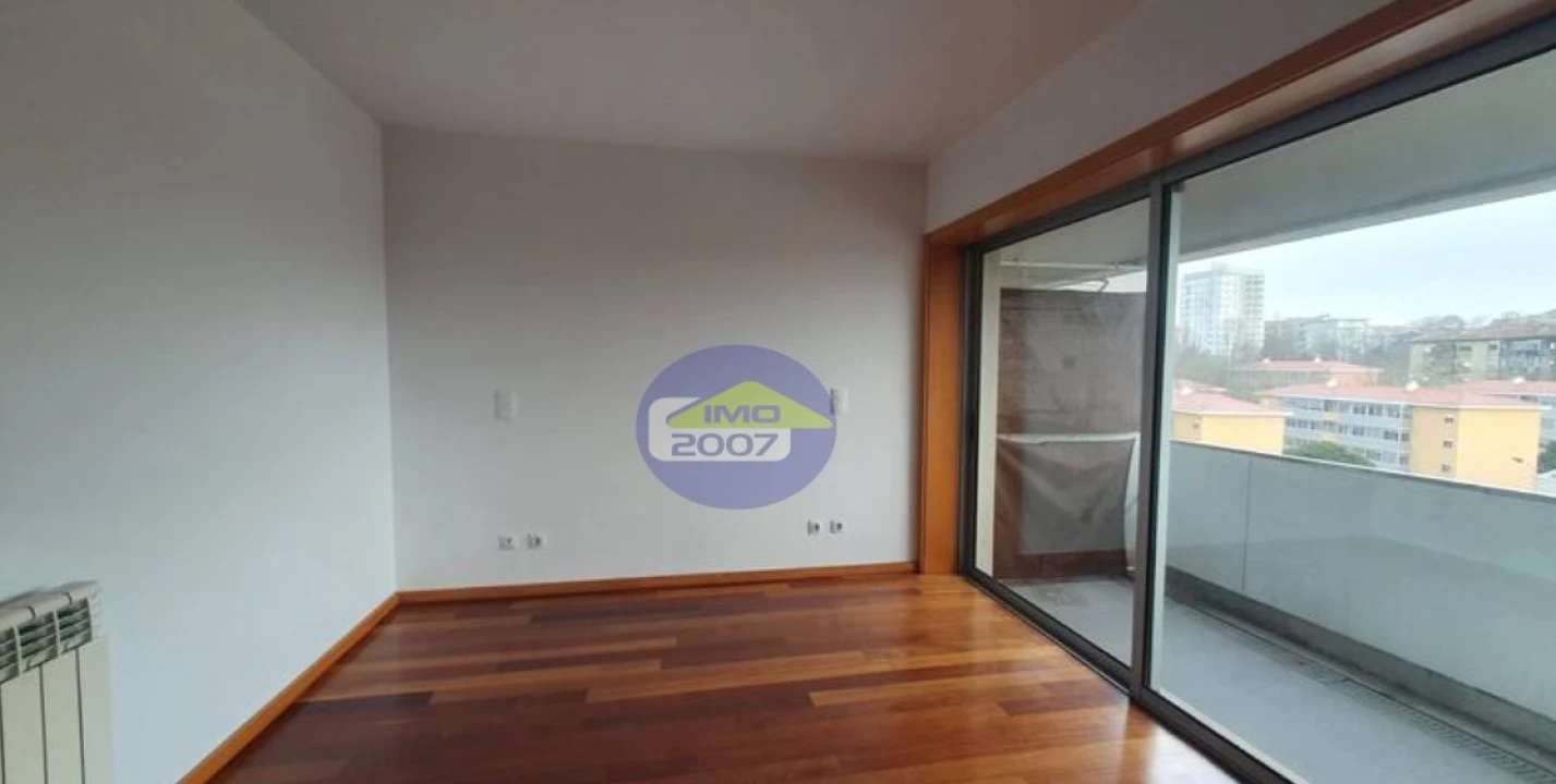 Apartamento T3 para Venda em Bonfim Foto 11