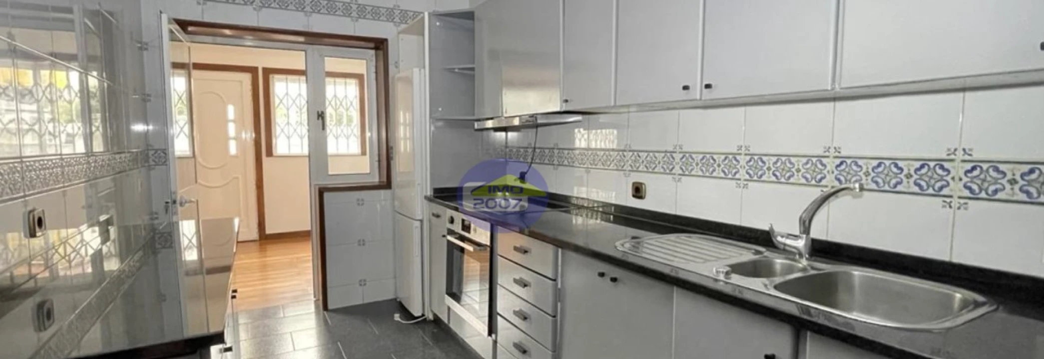 Apartamento T2 para Venda em Cedofeita, Santo Ildefonso, Sé, Miragaia, São Nicolau e Vitória Foto 3