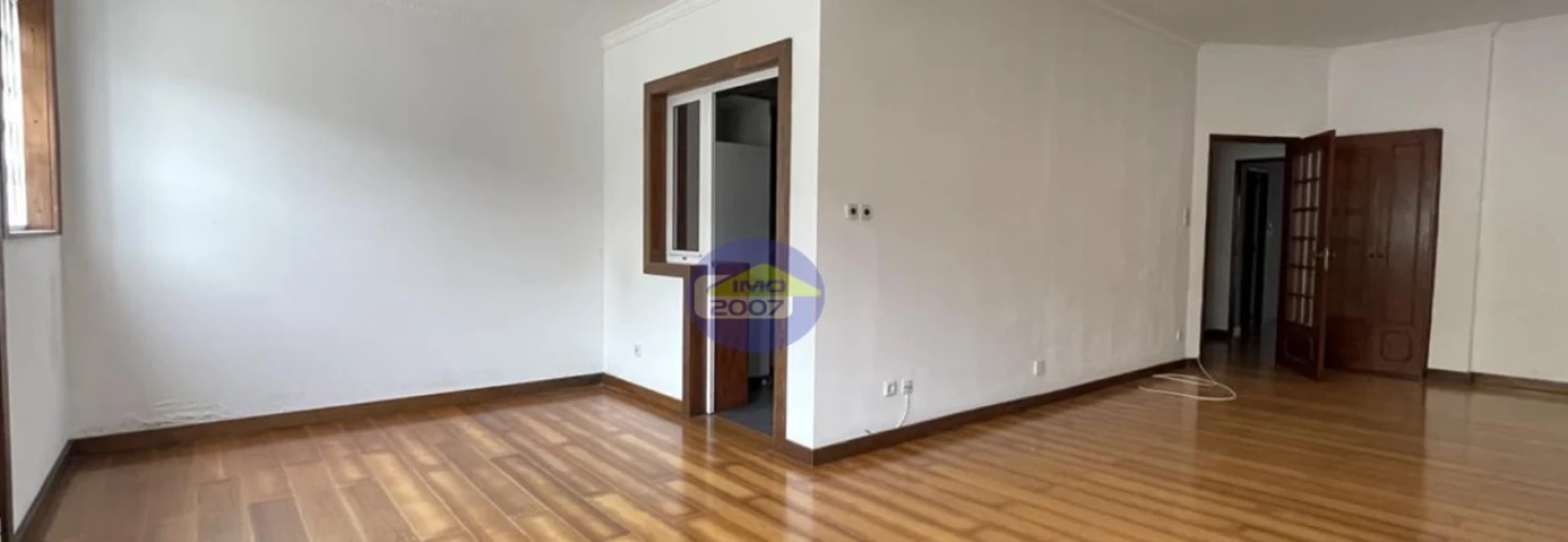 Apartamento T2 para Venda em Cedofeita, Santo Ildefonso, Sé, Miragaia, São Nicolau e Vitória Foto 5