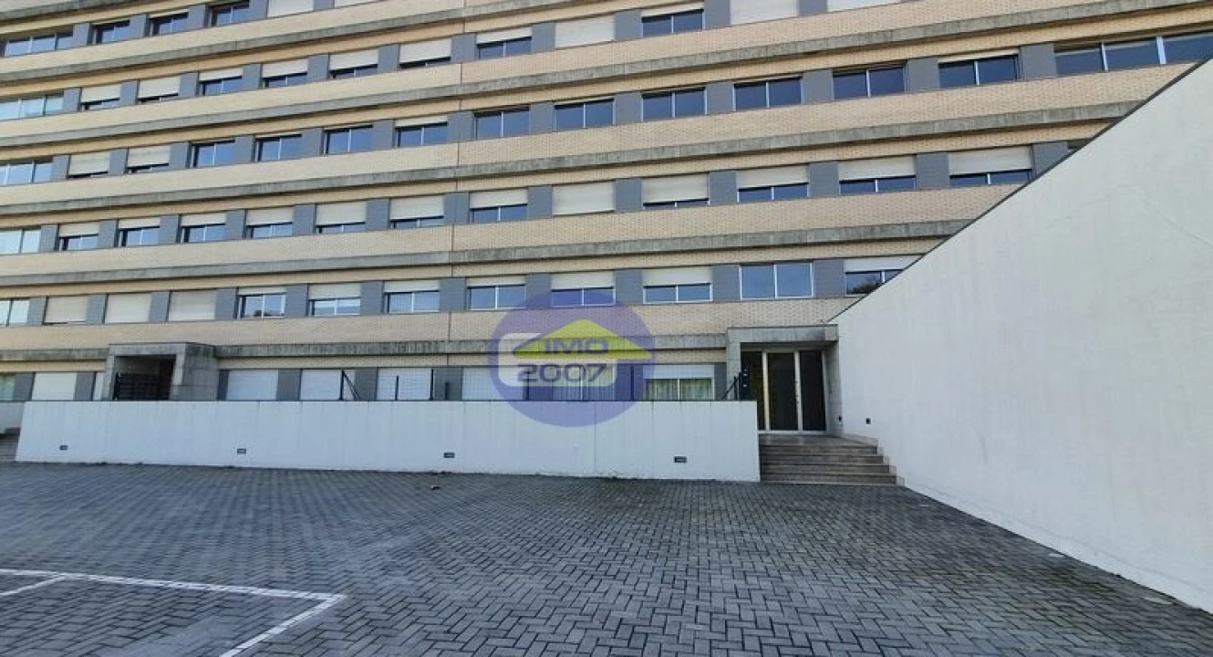Apartamento T3 para Venda em Moreira Foto 1