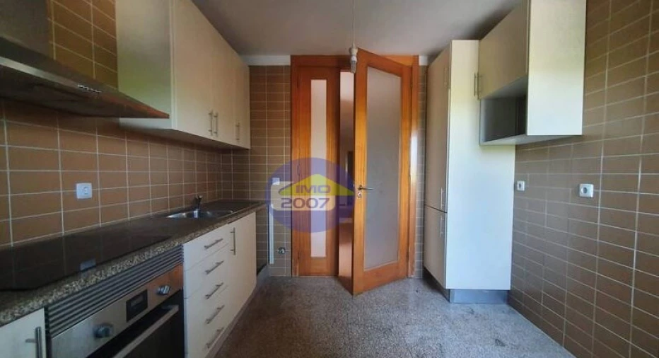 Apartamento T3 para Venda em Moreira Foto 4