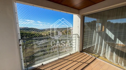Apartamento T3 para Arrendamento em Carnaxide e Queijas