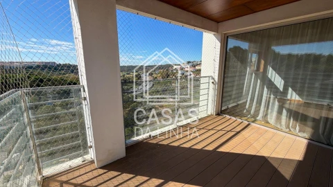 Apartamento T3 para Arrendamento em Carnaxide e Queijas