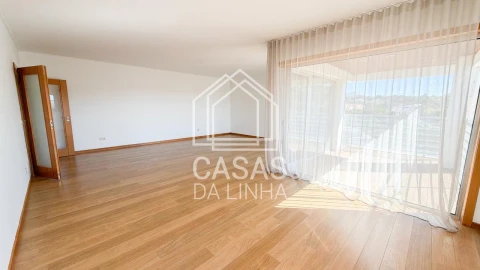 Apartamento T3 para Arrendamento em Carnaxide e Queijas