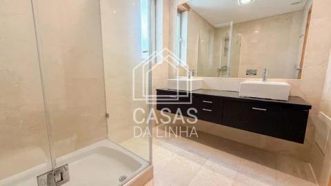 Apartamento T3 para Arrendamento em Carnaxide e Queijas