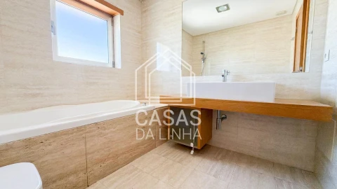 Apartamento T3 para Arrendamento em Carnaxide e Queijas