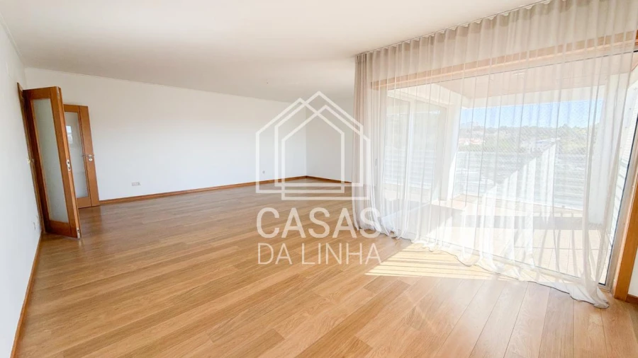 Apartamento T3 para Arrendamento em Carnaxide e Queijas Foto 4
