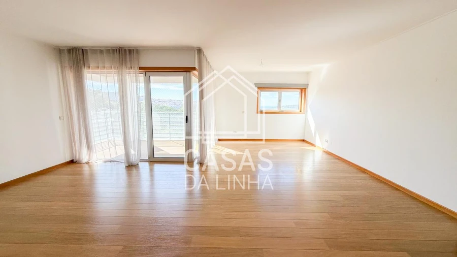 Apartamento T3 para Arrendamento em Carnaxide e Queijas Foto 5