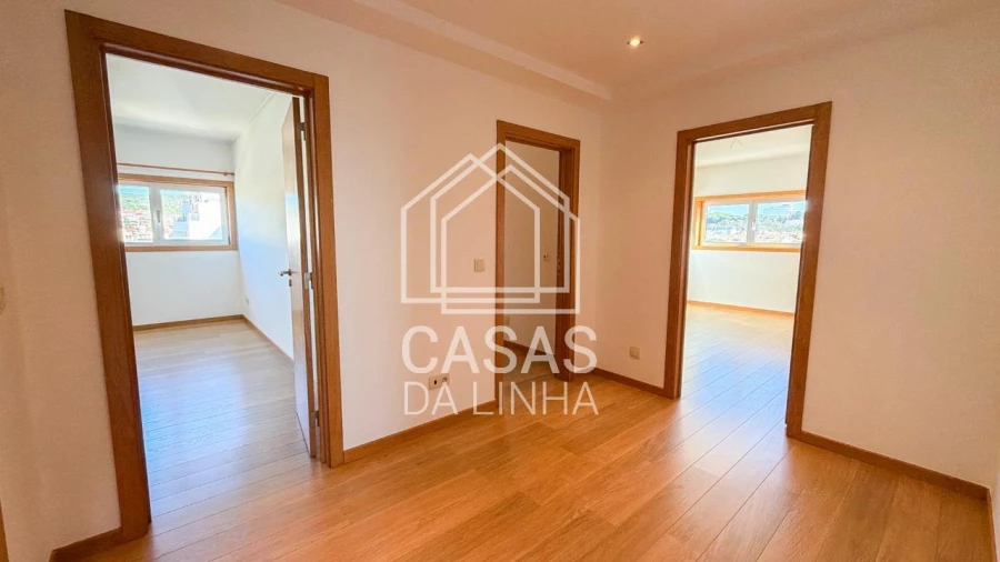 Apartamento T3 para Arrendamento em Carnaxide e Queijas Foto 12