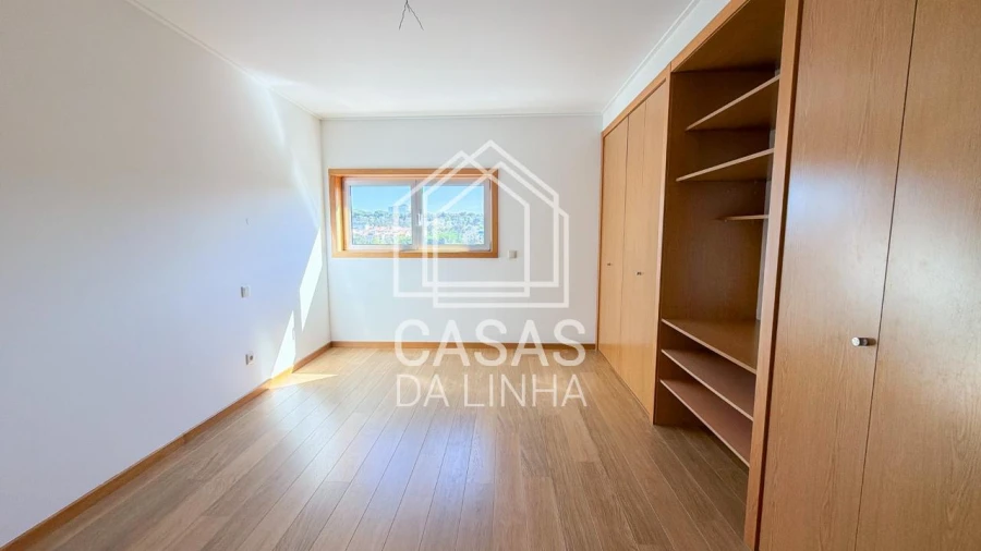 Apartamento T3 para Arrendamento em Carnaxide e Queijas Foto 19