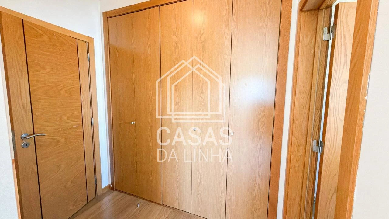 Apartamento T3 para Arrendamento em Carnaxide e Queijas Foto 23