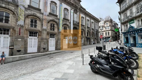Negócio para Arrendamento em Cedofeita, Santo Ildefonso, Sé, Miragaia, São Nicolau e Vitória