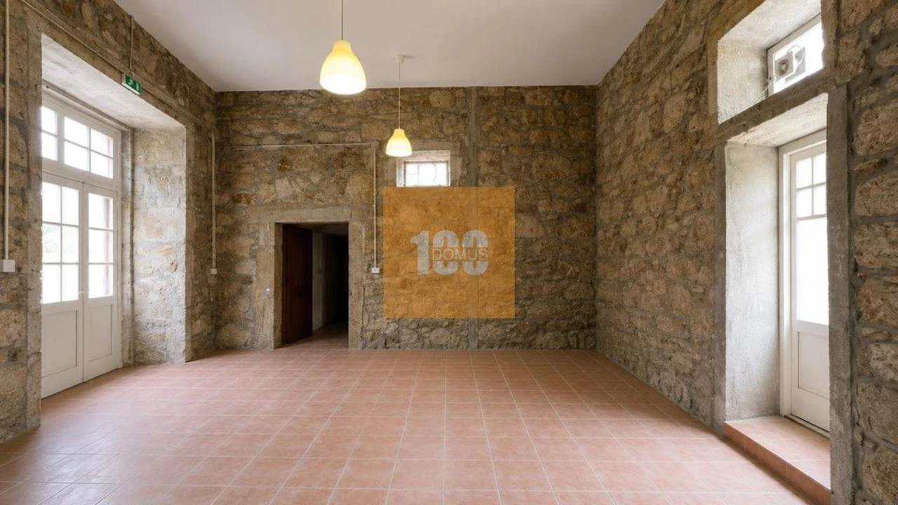 Negócio para Arrendamento em Cedofeita, Santo Ildefonso, Sé, Miragaia, São Nicolau e Vitória Foto 2