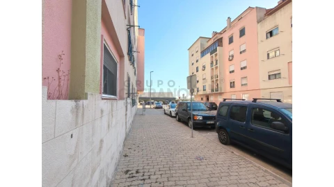 Apartamento T3 para Venda em Quinta do Conde