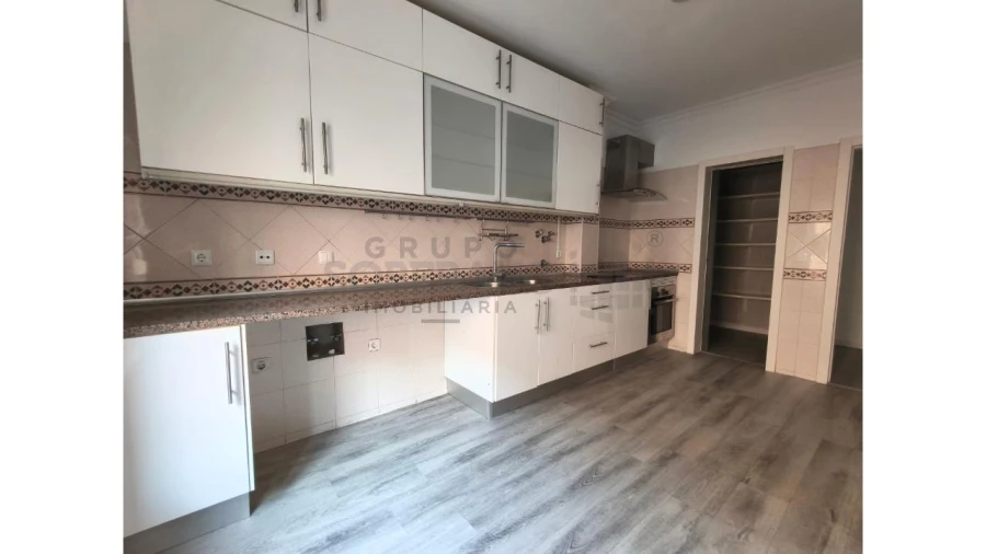 Apartamento T3 para Venda em Quinta do Conde Foto 11