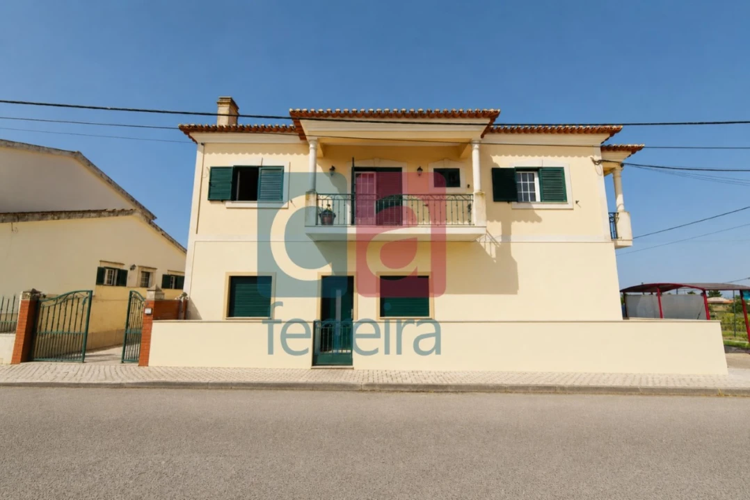 Moradia T3 para Venda em Alpiarça Foto 1