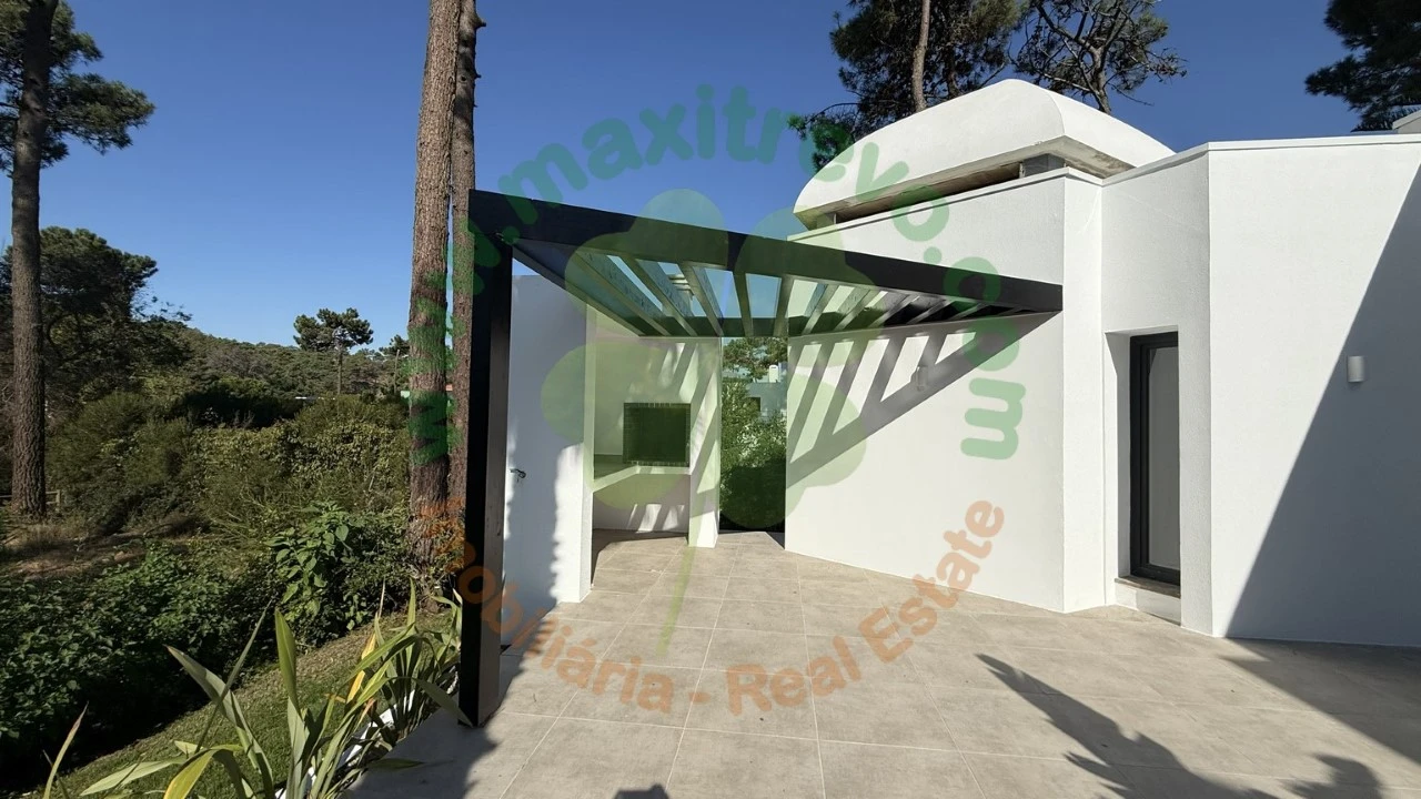 Moradia T5 para Venda em Charneca de Caparica e Sobreda Foto 43