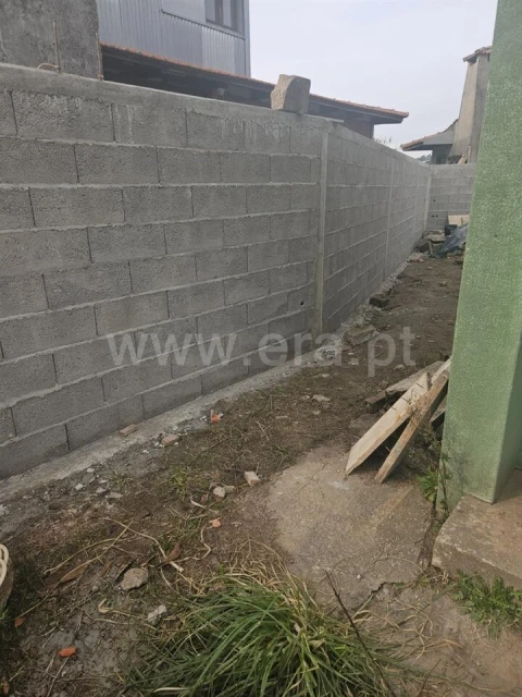 Moradia T2 para Venda em Vilar de Andorinho