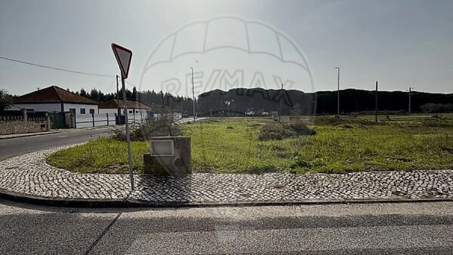 Terreno para Venda em Aveiras de Baixo