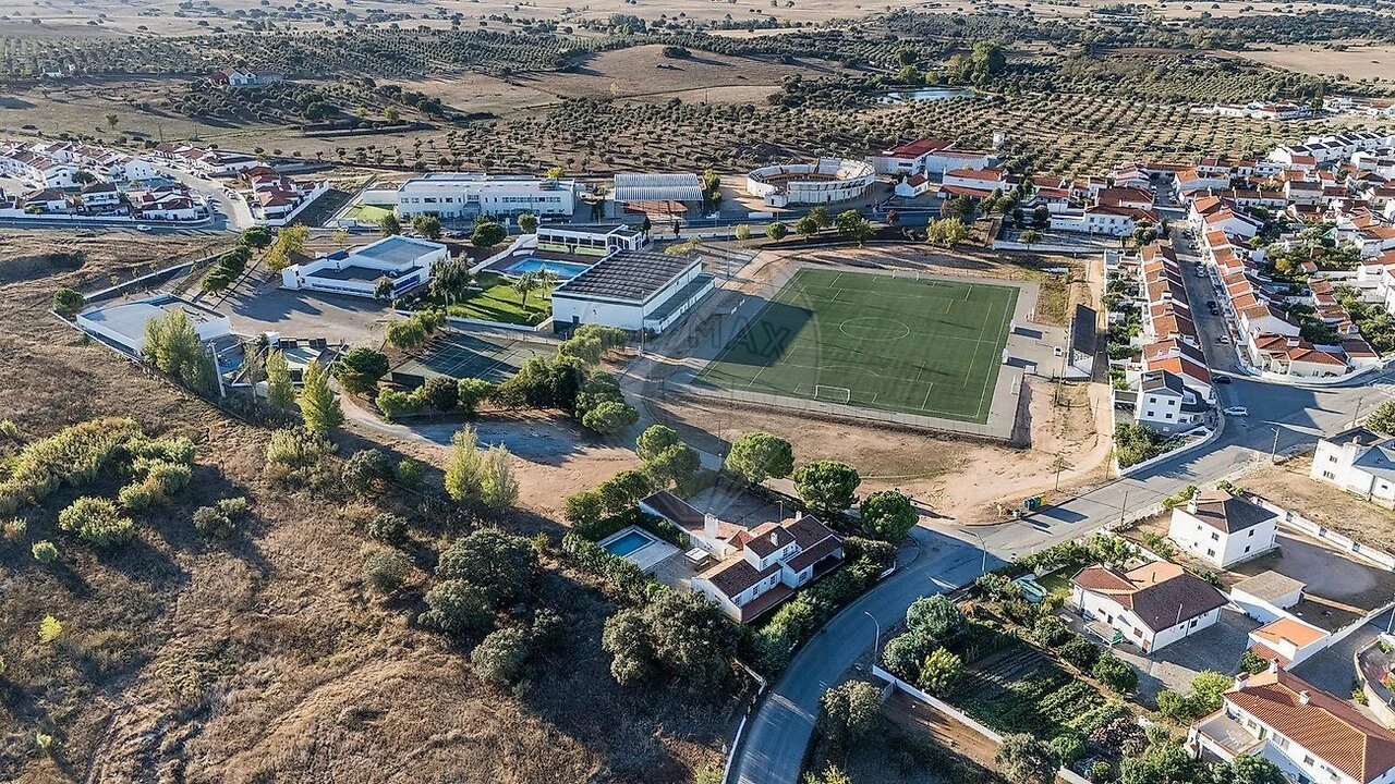 Moradia T6 para Venda em Monforte Foto 1