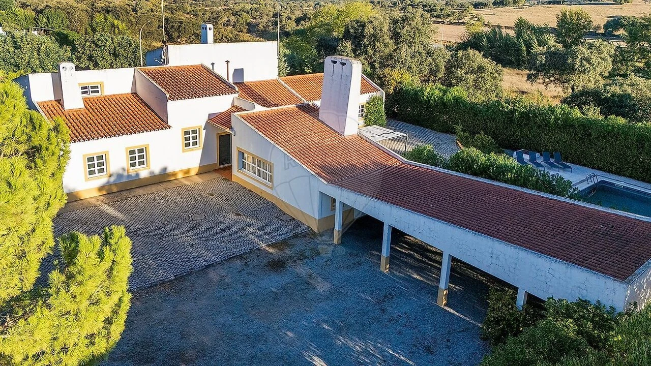 Moradia T6 para Venda em Monforte Foto 4