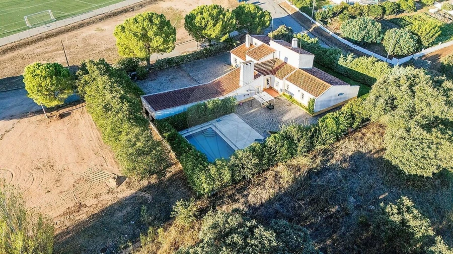 Moradia T6 para Venda em Monforte Foto 3