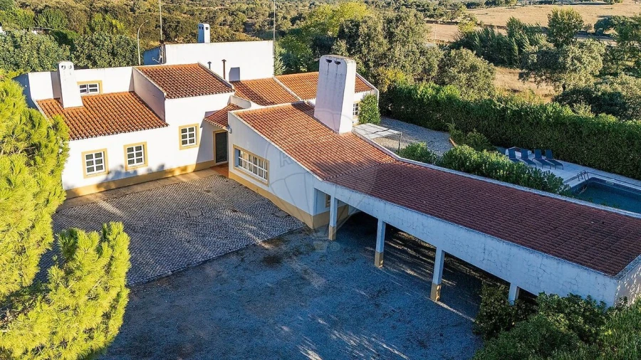 Moradia T6 para Venda em Monforte Foto 4