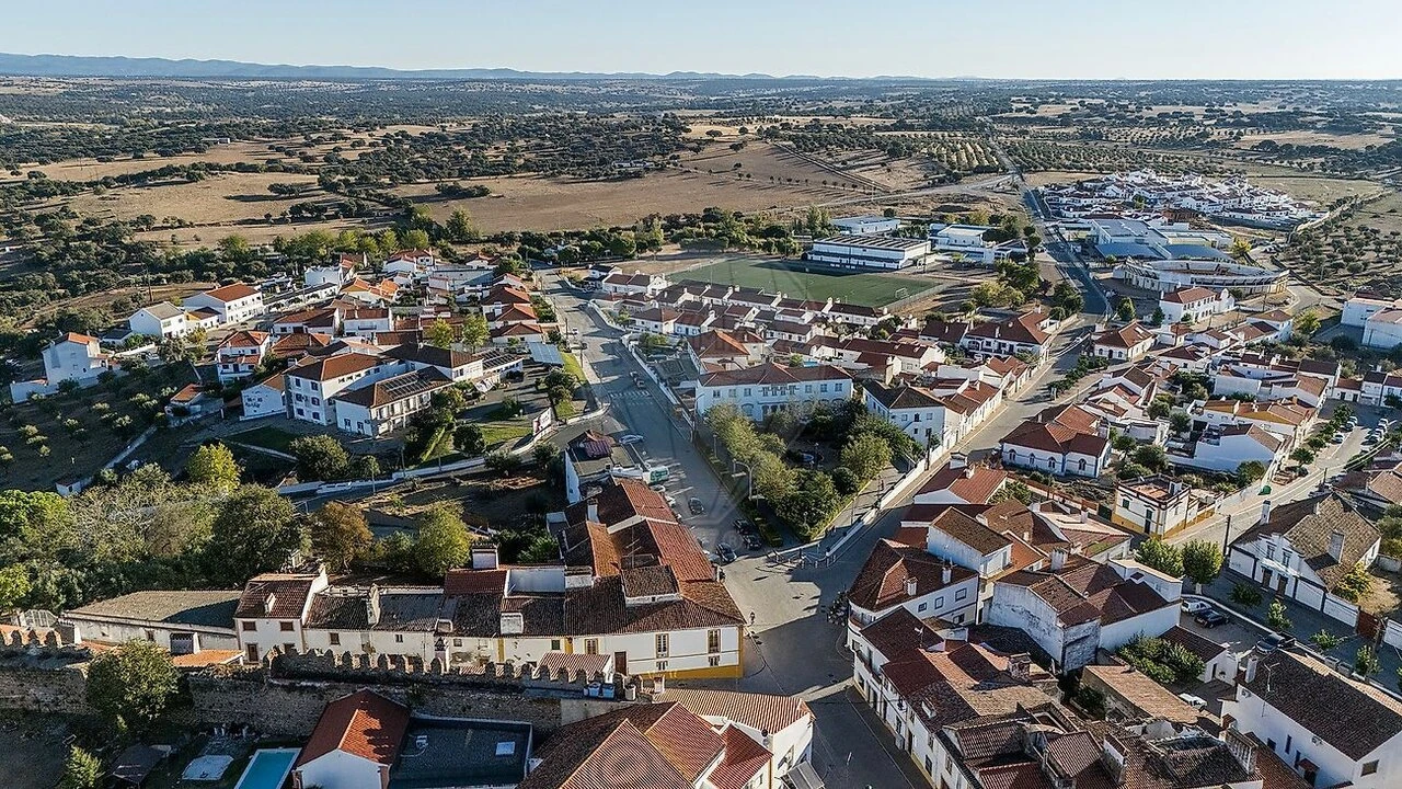 Moradia T6 para Venda em Monforte Foto 8