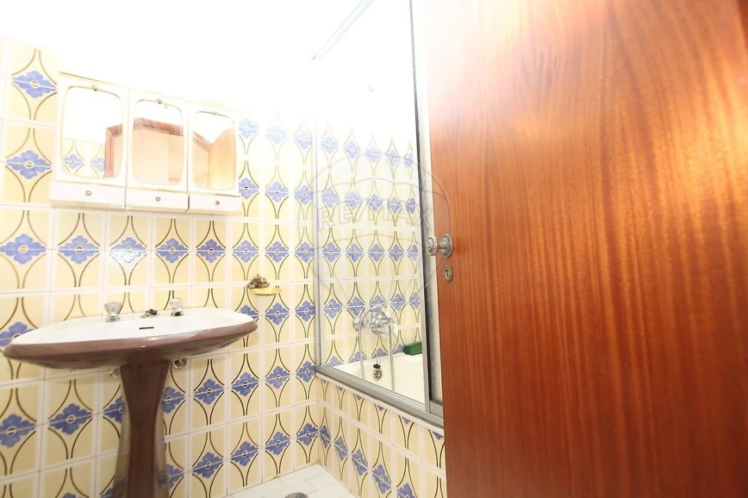 Apartamento T2 para Venda em Benfica Foto 23