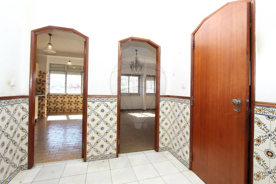 Apartamento T2 para Venda em Benfica Foto 6
