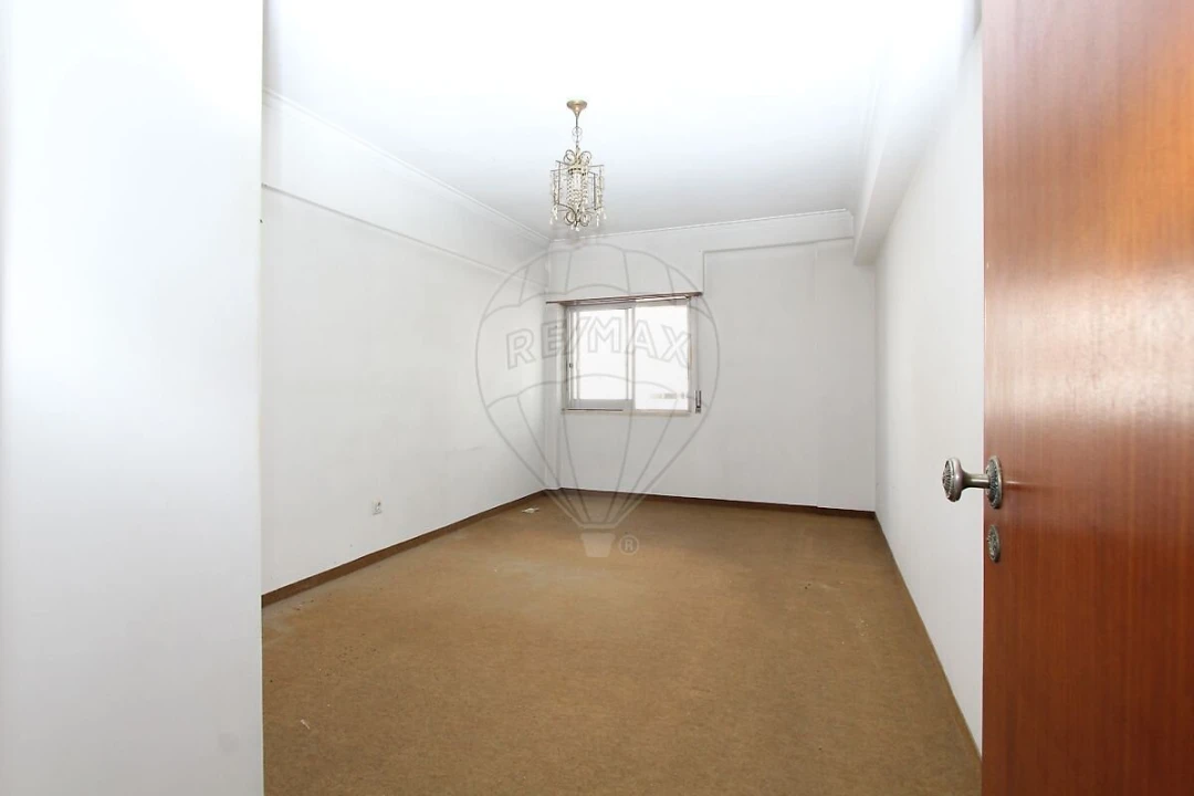Apartamento T2 para Venda em Benfica Foto 18