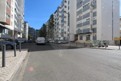 Apartamento T2 para Venda em Benfica