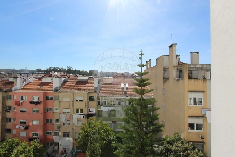 Apartamento T2 para Venda em Benfica Foto 20