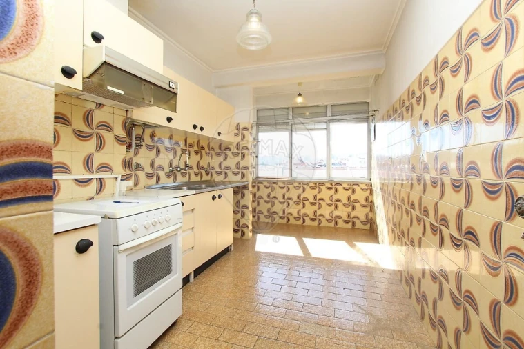 Apartamento T2 para Venda em Benfica Foto 10