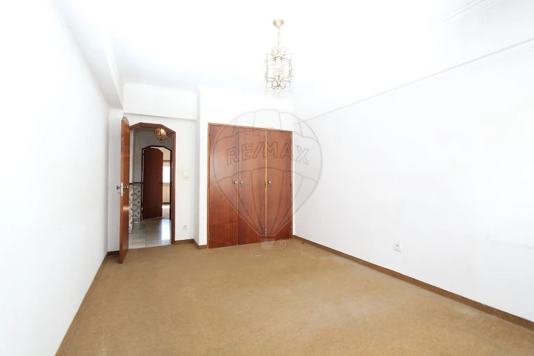 Apartamento T2 para Venda em Benfica Foto 19