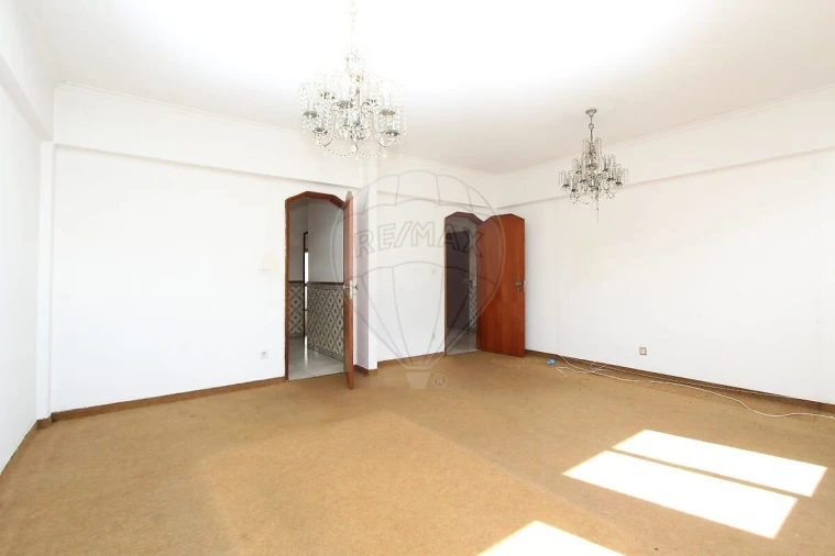 Apartamento T2 para Venda em Benfica Foto 14