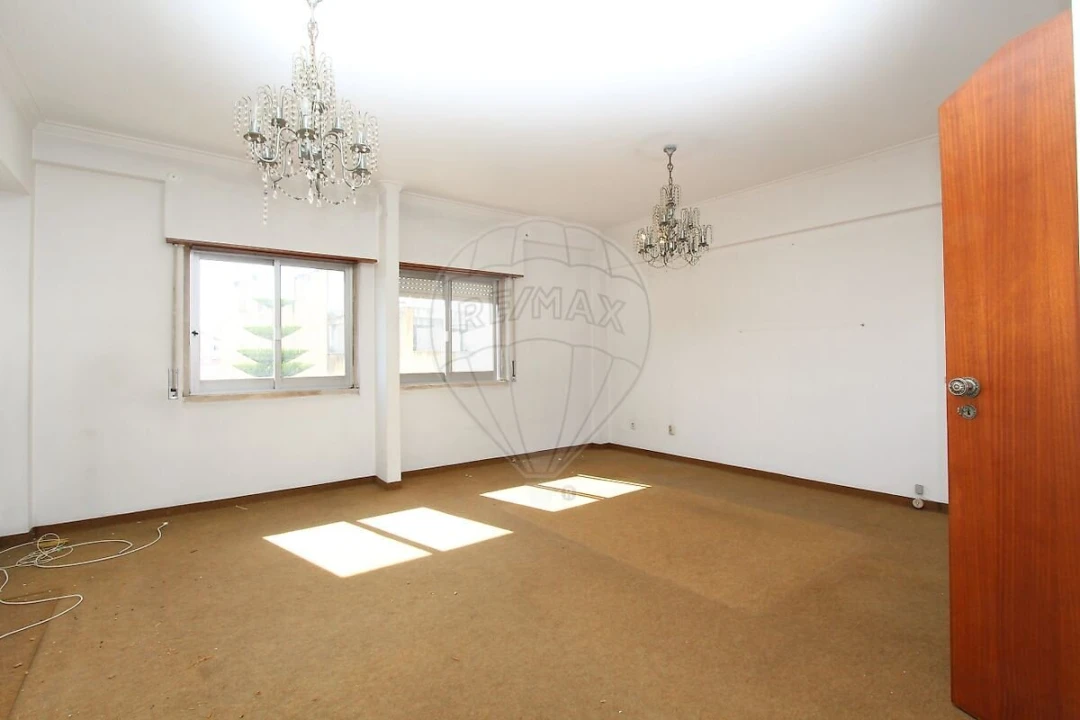 Apartamento T2 para Venda em Benfica Foto 12