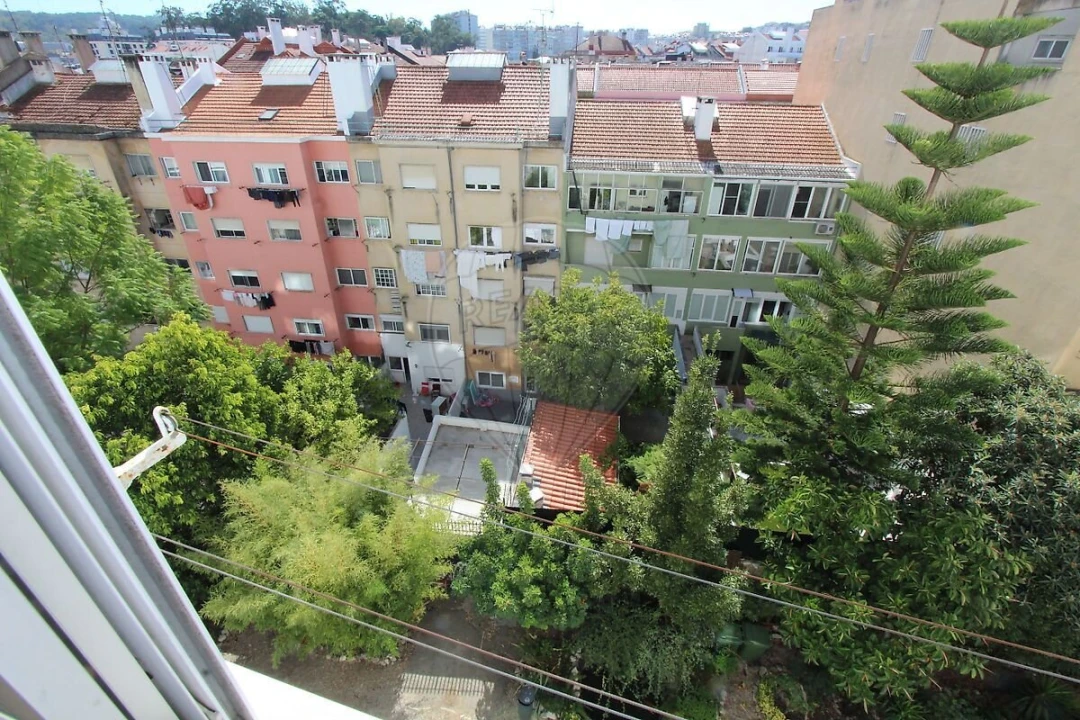 Apartamento T2 para Venda em Benfica Foto 28