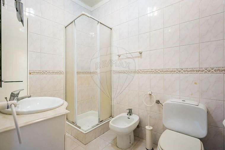 Apartamento T2 para Venda em Barcarena Foto 13