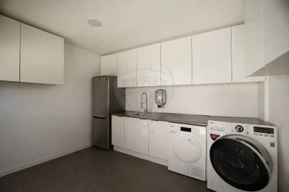 Moradia T4 para Venda em Azeitão (São Lourenço e São Simão)