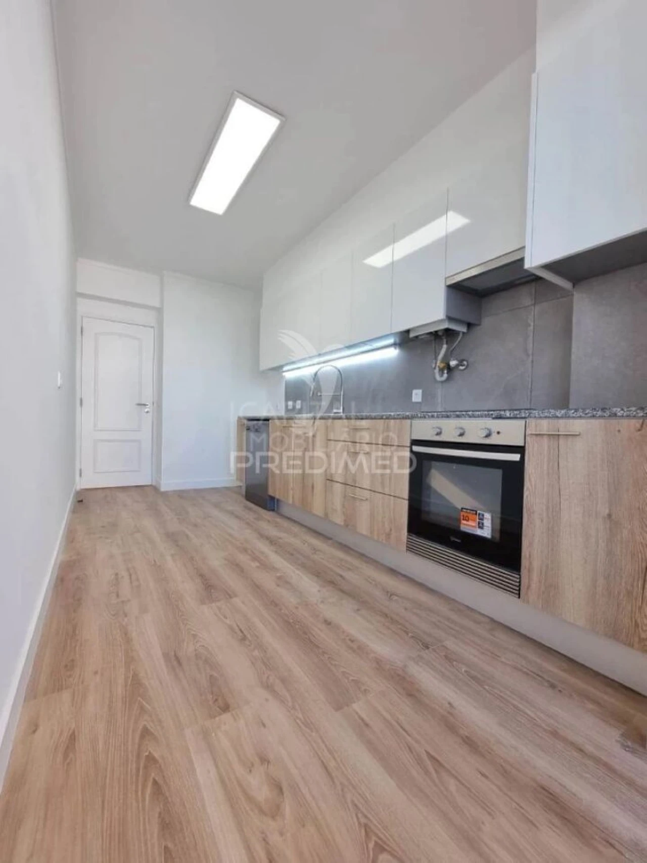 Apartamento T3 para Venda em São Domingos de Benfica Foto 3