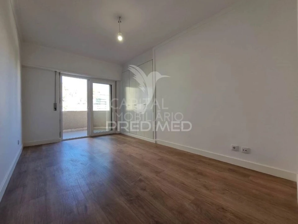 Apartamento T3 para Venda em São Domingos de Benfica Foto 13