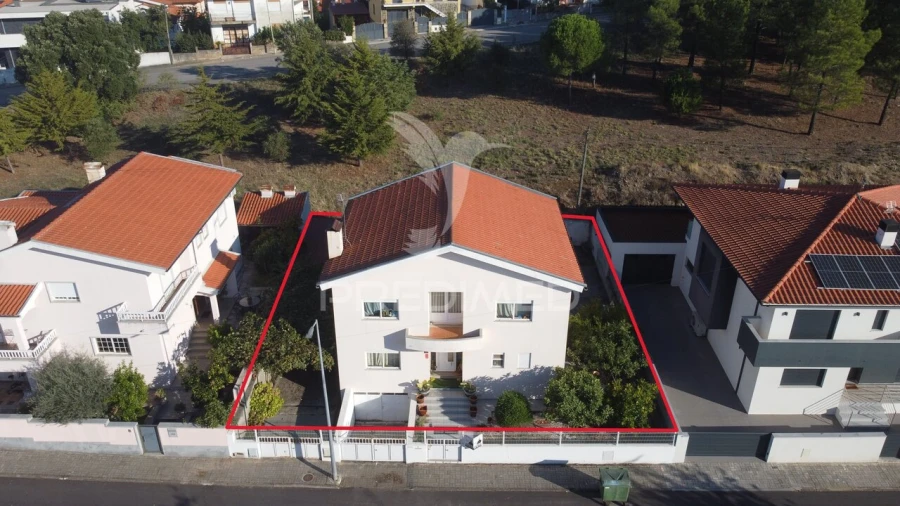 Moradia T4 para Venda em Mirandela Foto 5