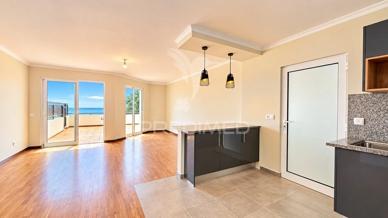 Apartamento T2 para Venda em Caniço Foto 14